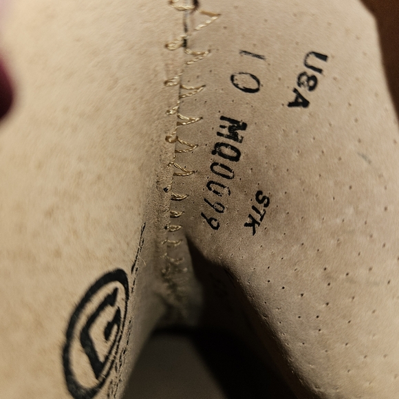 CORRAL BOOTIES- NWOT - Picture 5 of 6